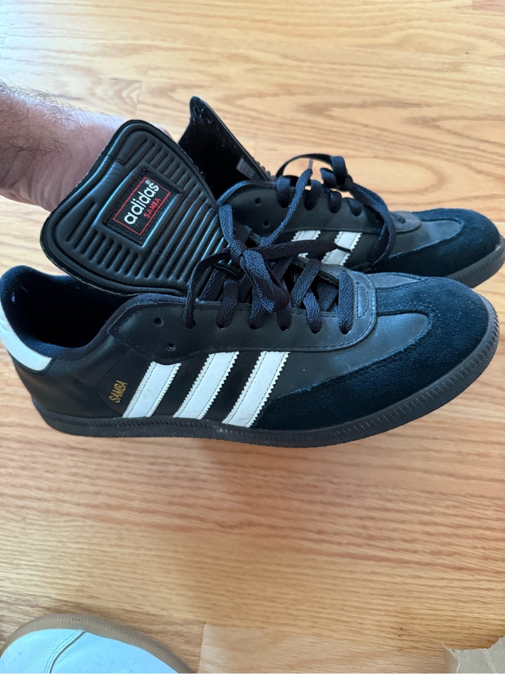 Adidas Samba Men's Black/White Classic Low-Top Sneakers size 9
